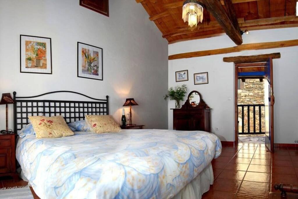 Casa Camarga Villa Santiago Millas Bagian luar foto